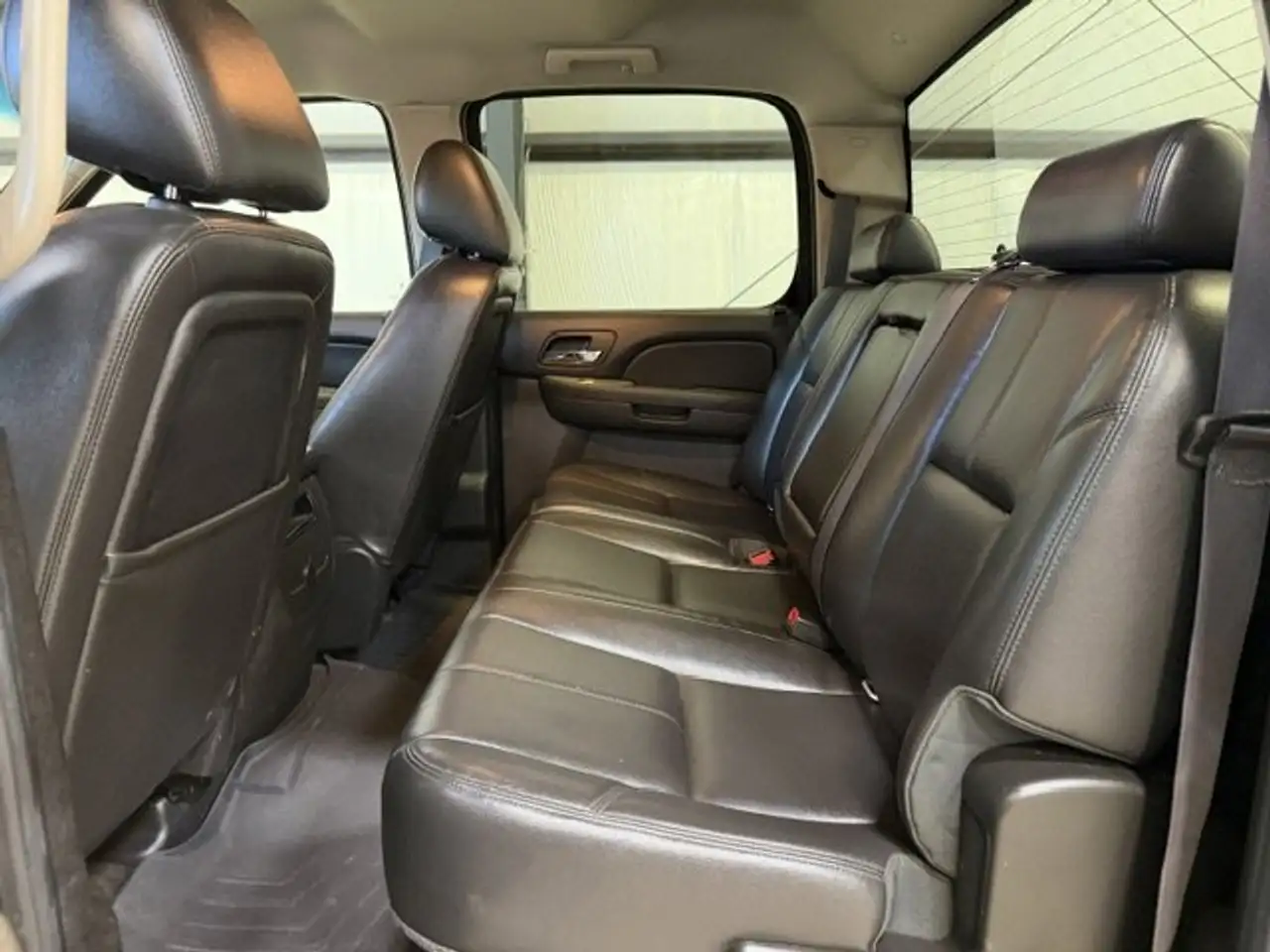 Chevrolet Silverado 1500 снимка Chevrolet Silverado 1500