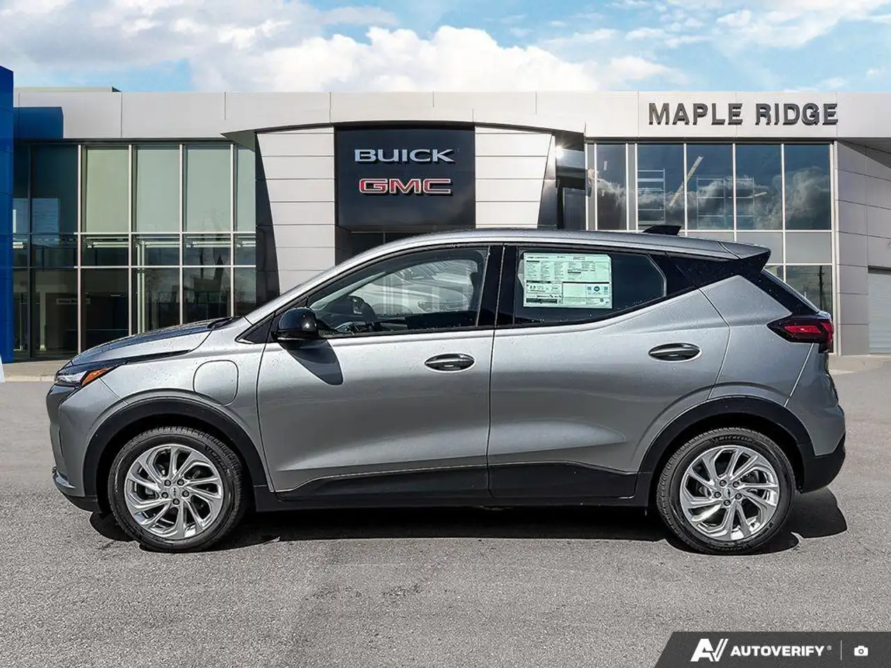 Chevrolet Bolt photo Chevrolet Bolt