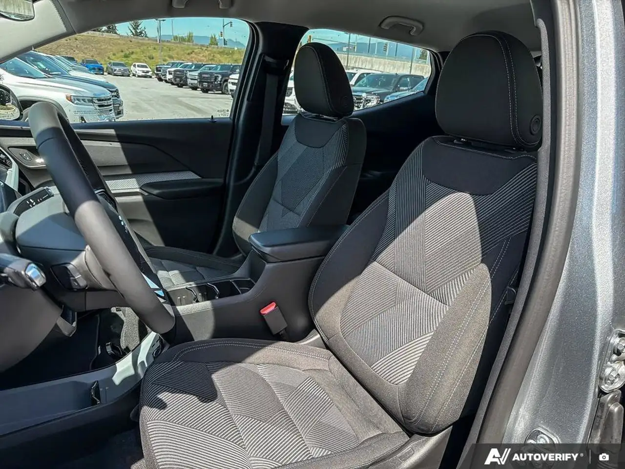 Chevrolet Bolt photo Chevrolet Bolt