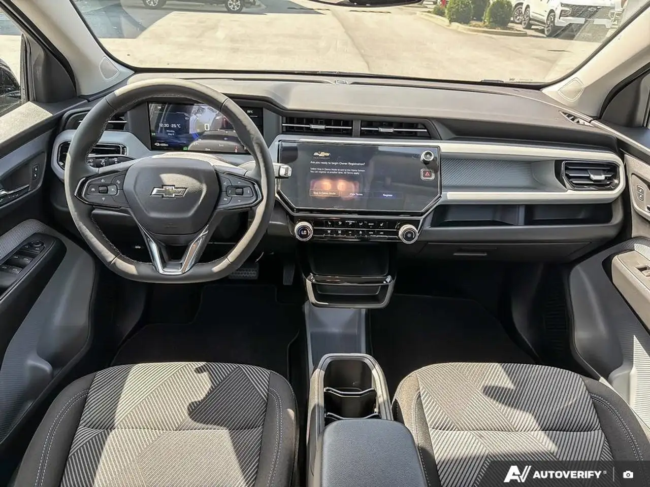 Chevrolet Bolt photo Chevrolet Bolt