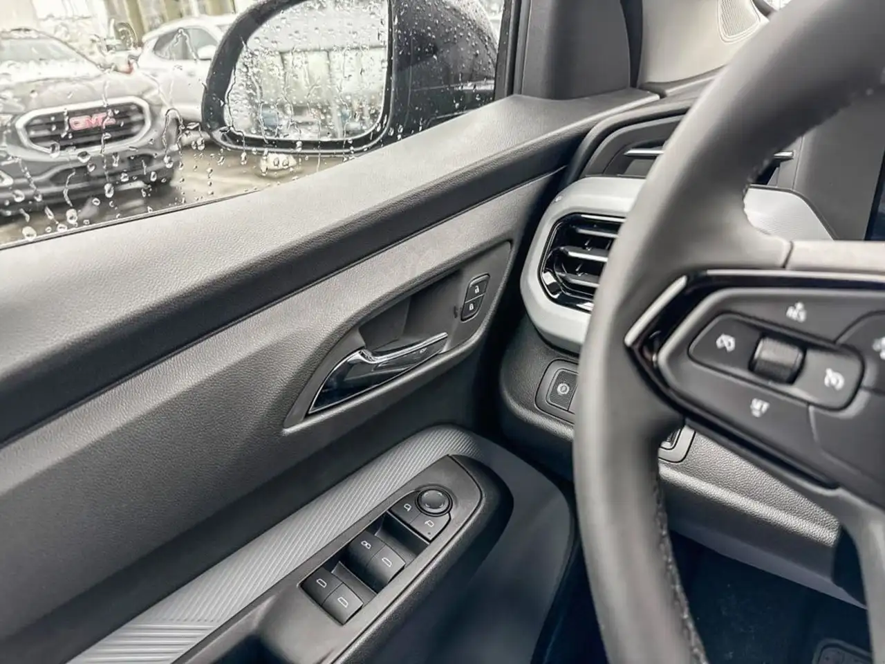 Chevrolet Bolt снимка Chevrolet Bolt