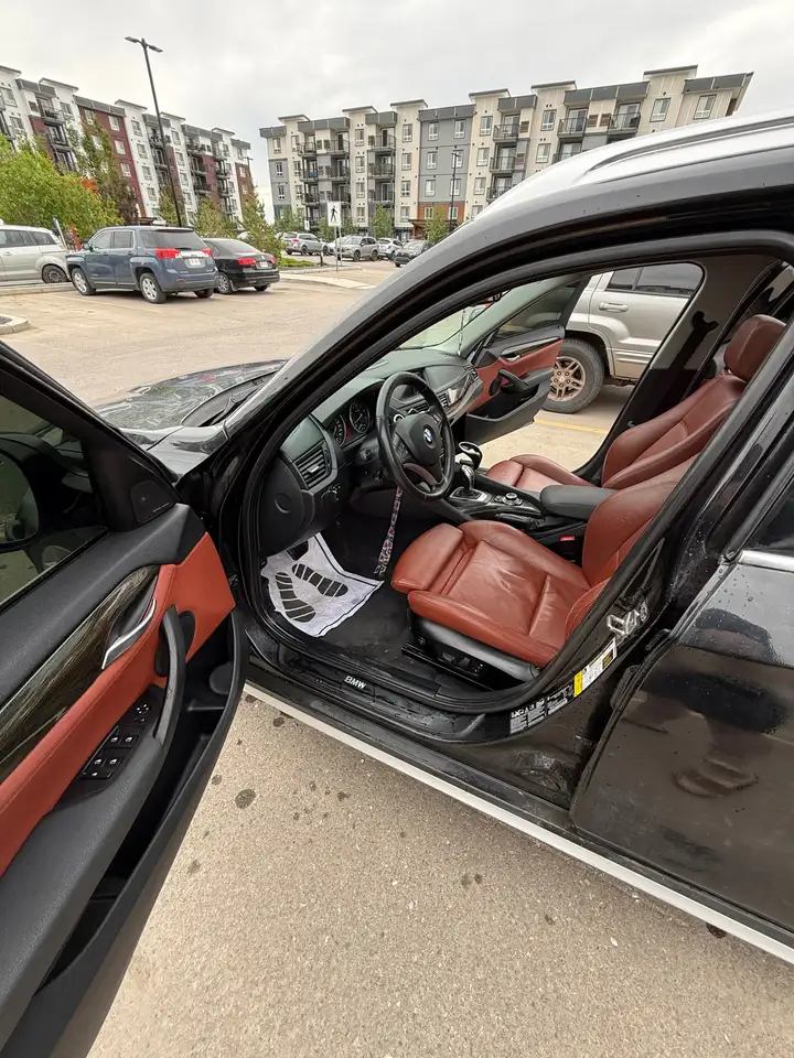 BMW X1 photo BMW X1