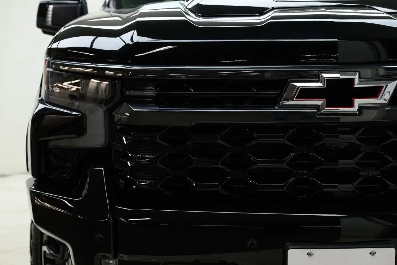Chevrolet Silverado 1500 снимка Chevrolet Silverado 1500