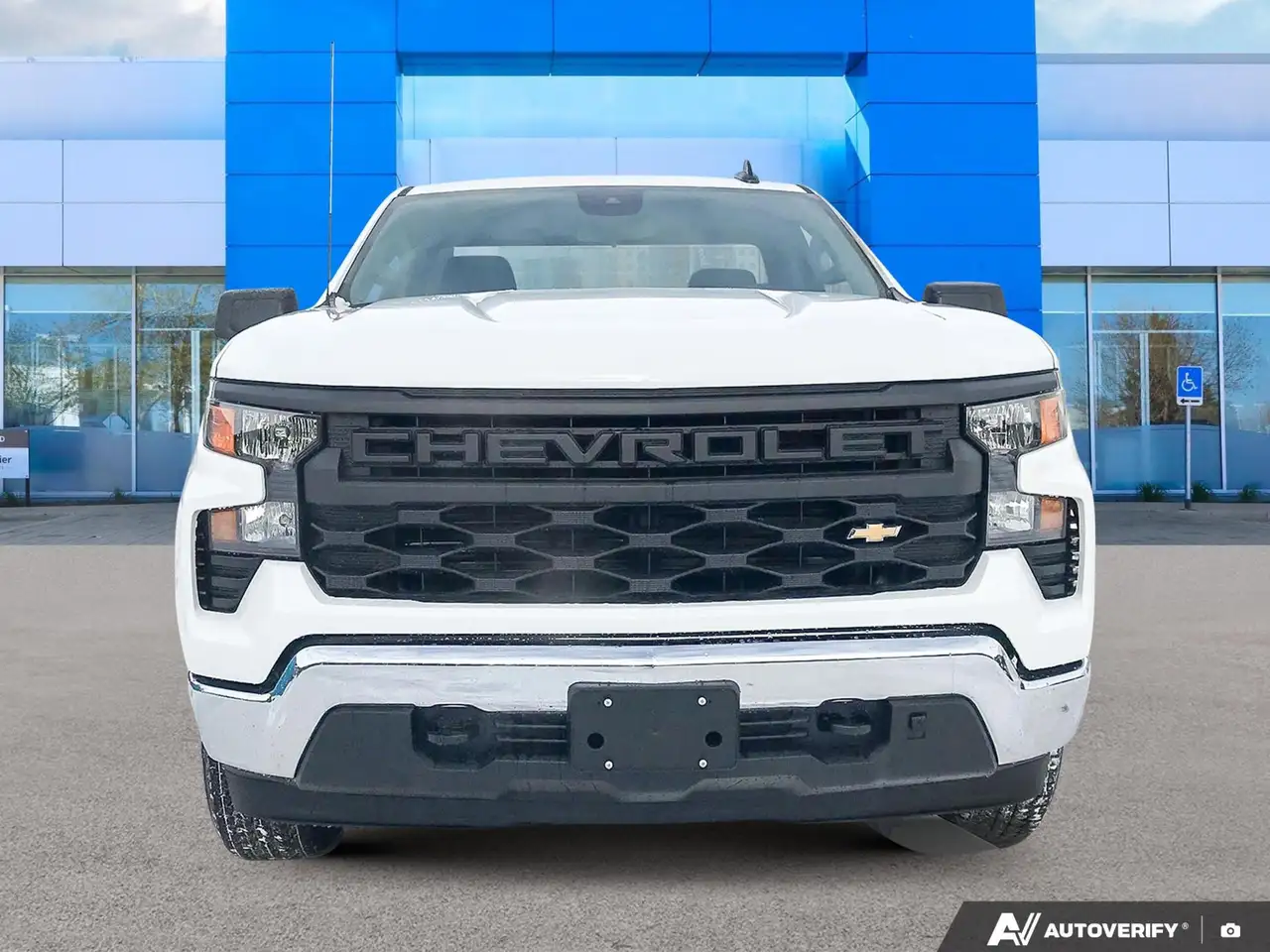 Chevrolet Silverado 1500 снимка Chevrolet Silverado 1500