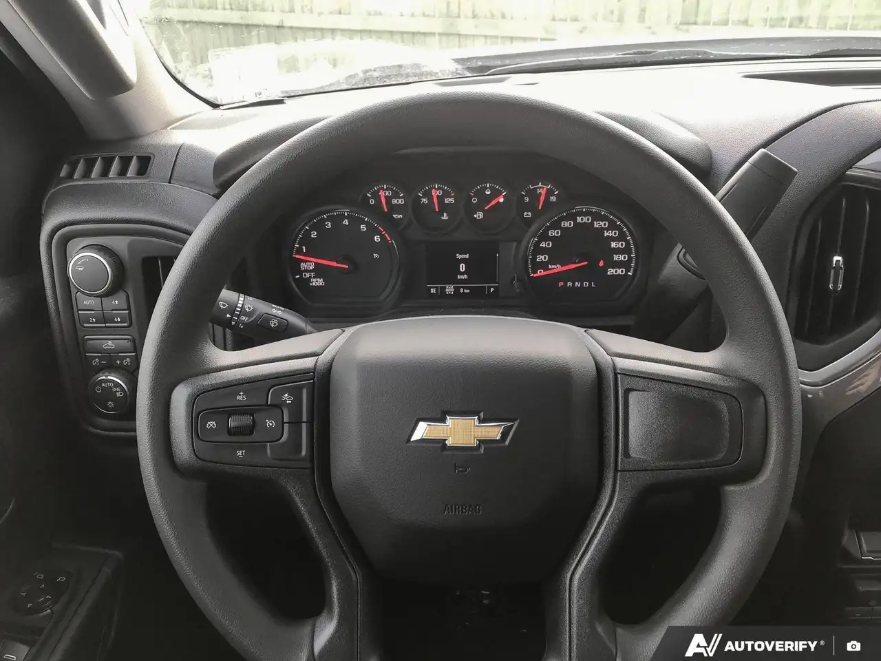 Chevrolet Silverado 1500 снимка Chevrolet Silverado 1500