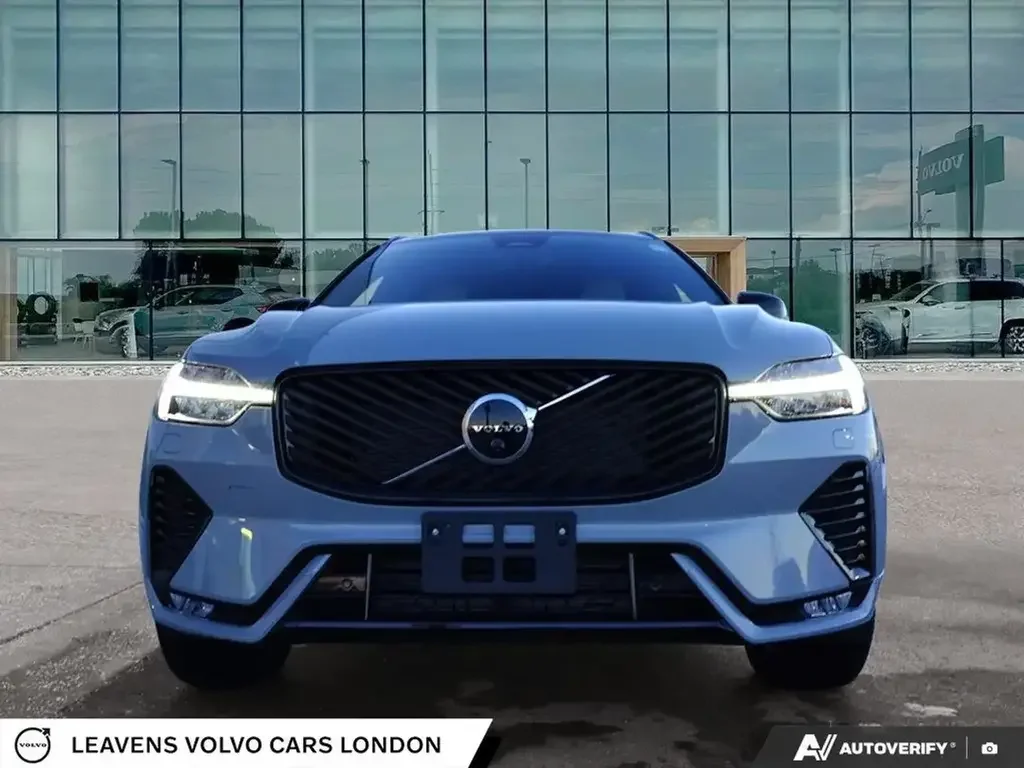 Volvo XC60 снимка Volvo XC60