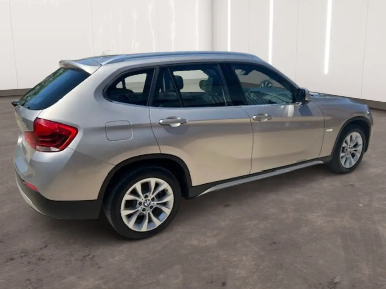 BMW X1 photo BMW X1
