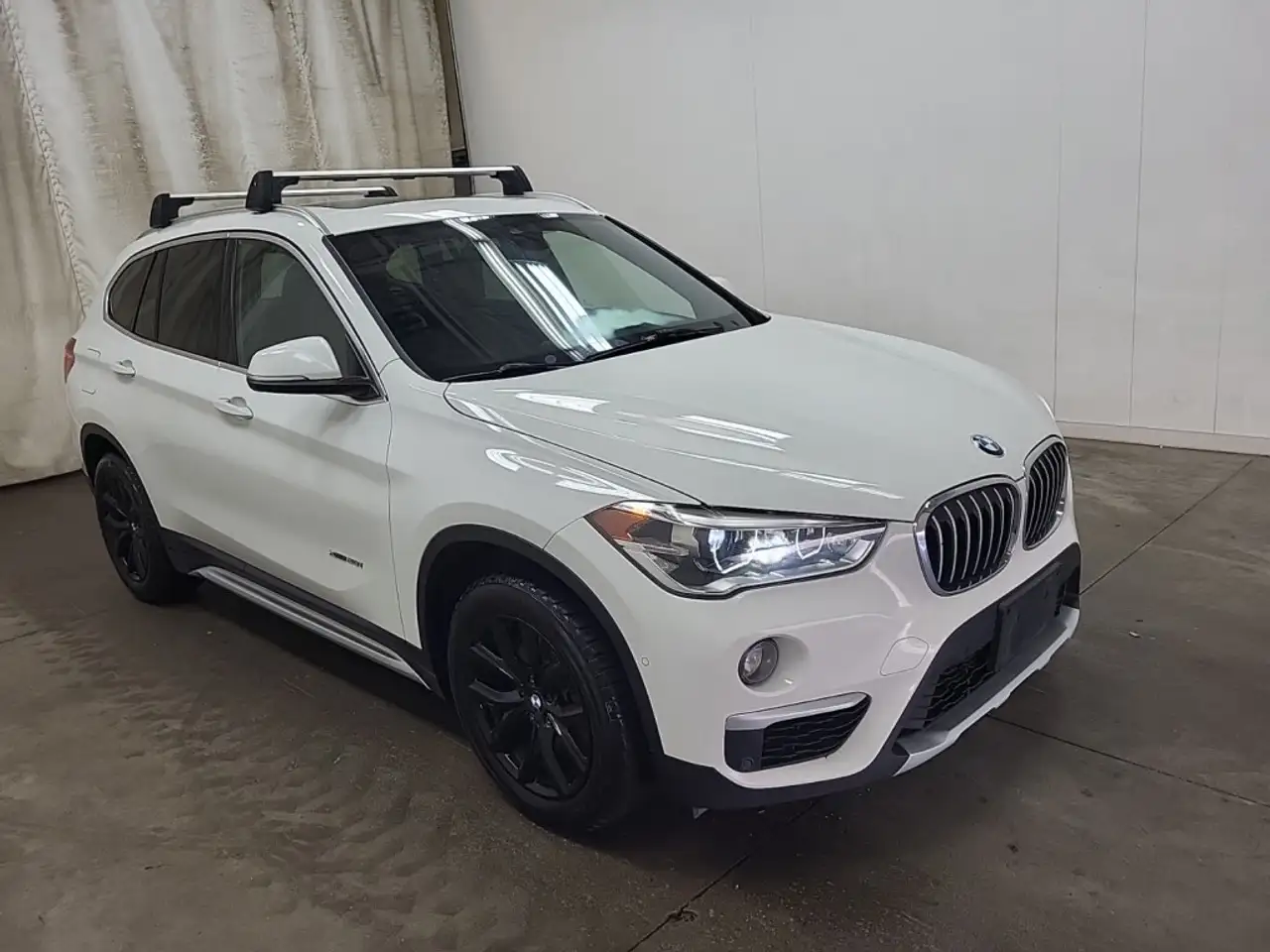 BMW X1 снимка BMW X1