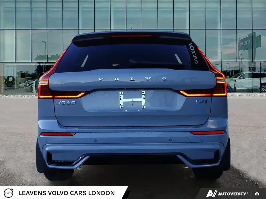 Volvo XC60 снимка Volvo XC60