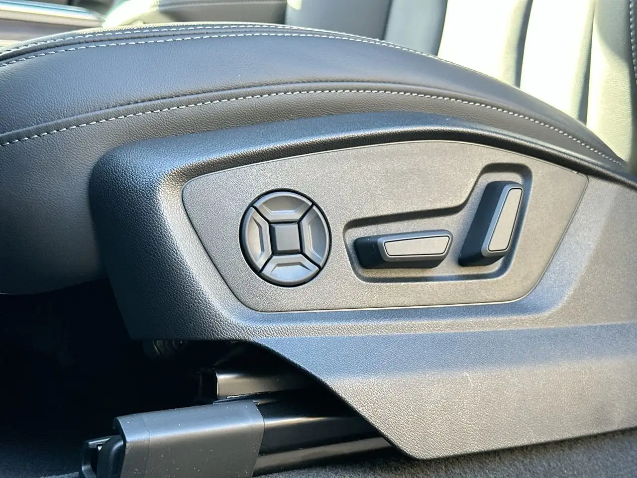 Audi Q7 photo Audi Q7