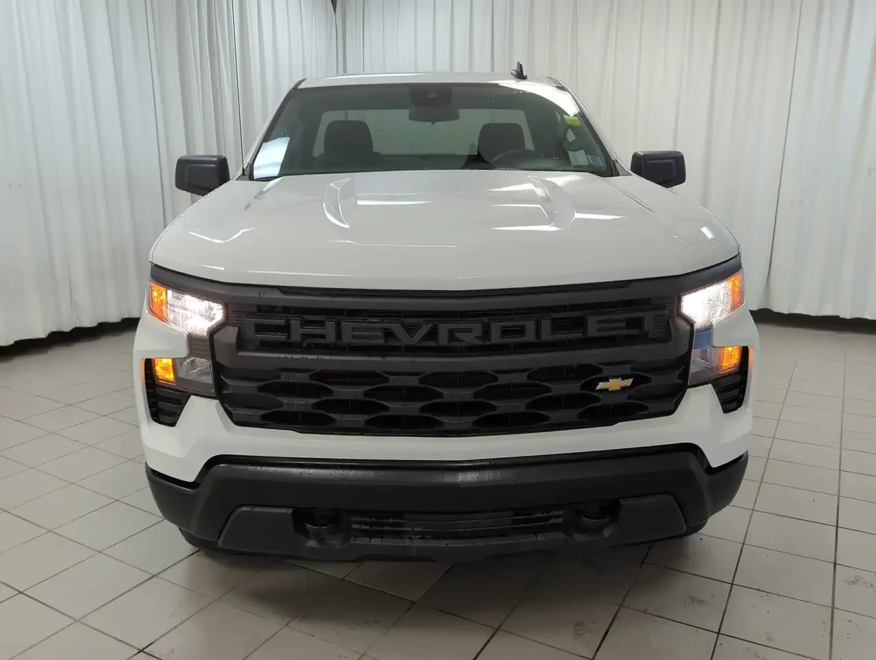Chevrolet Silverado 1500 снимка Chevrolet Silverado 1500