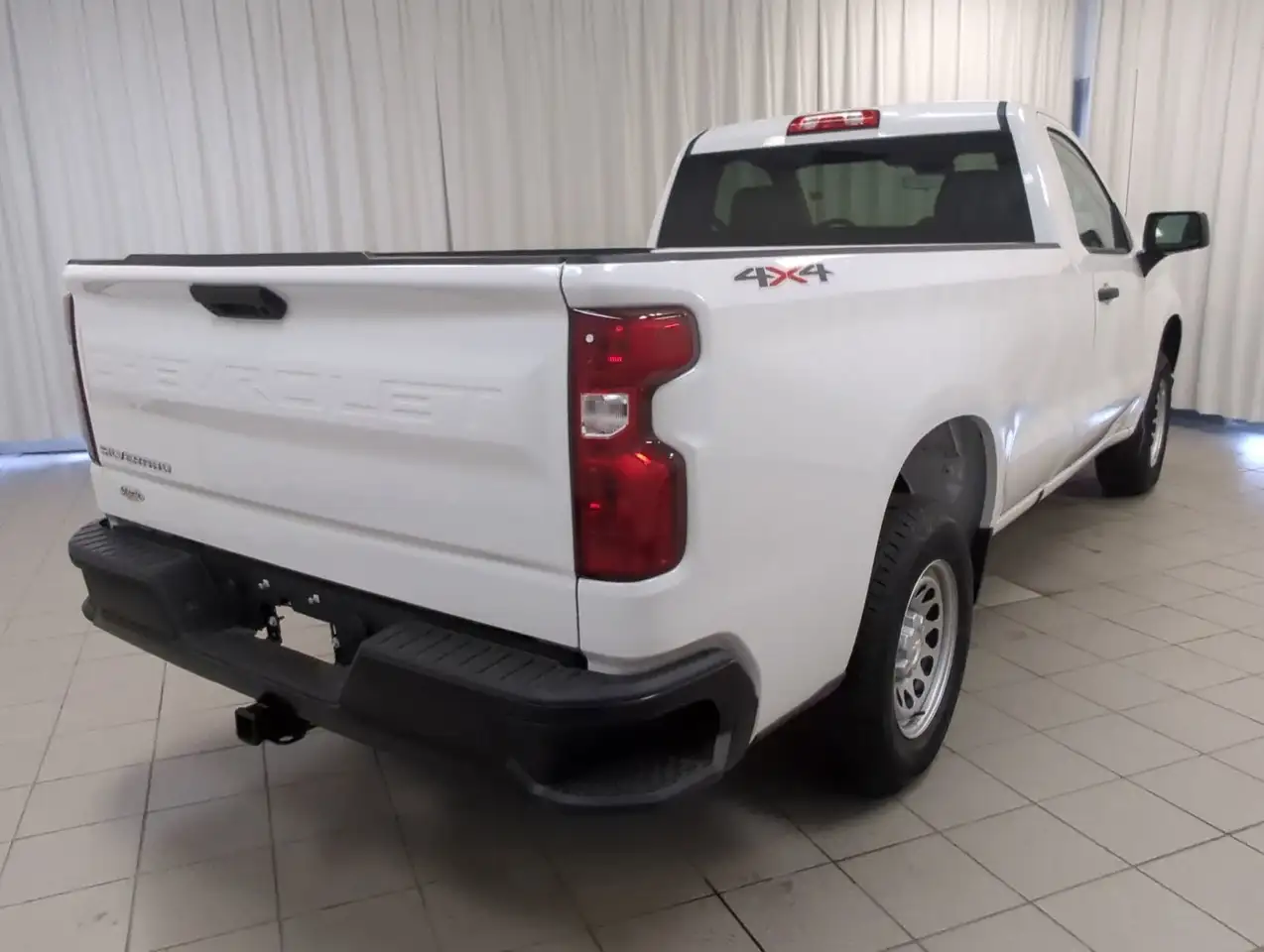 Chevrolet Silverado 1500 снимка Chevrolet Silverado 1500
