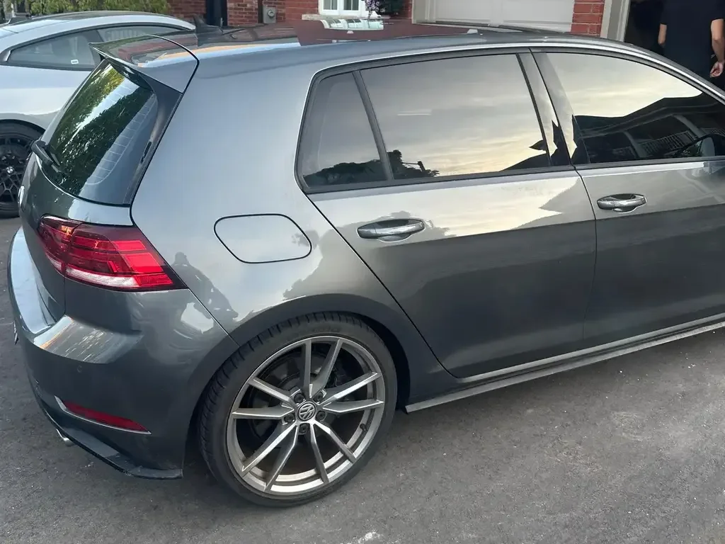 Volkswagen Golf R снимка Volkswagen Golf R