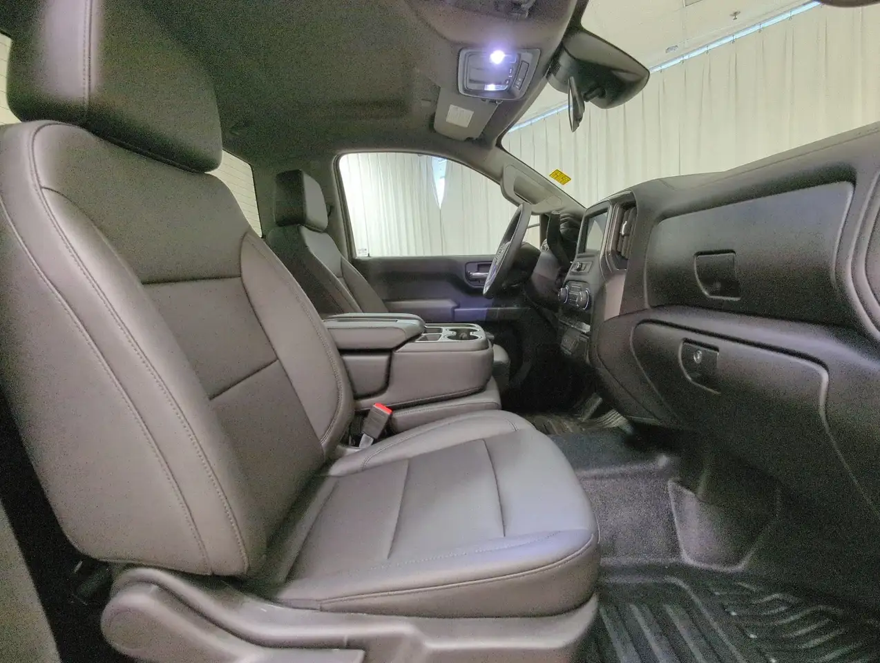 Chevrolet Silverado 1500 снимка Chevrolet Silverado 1500