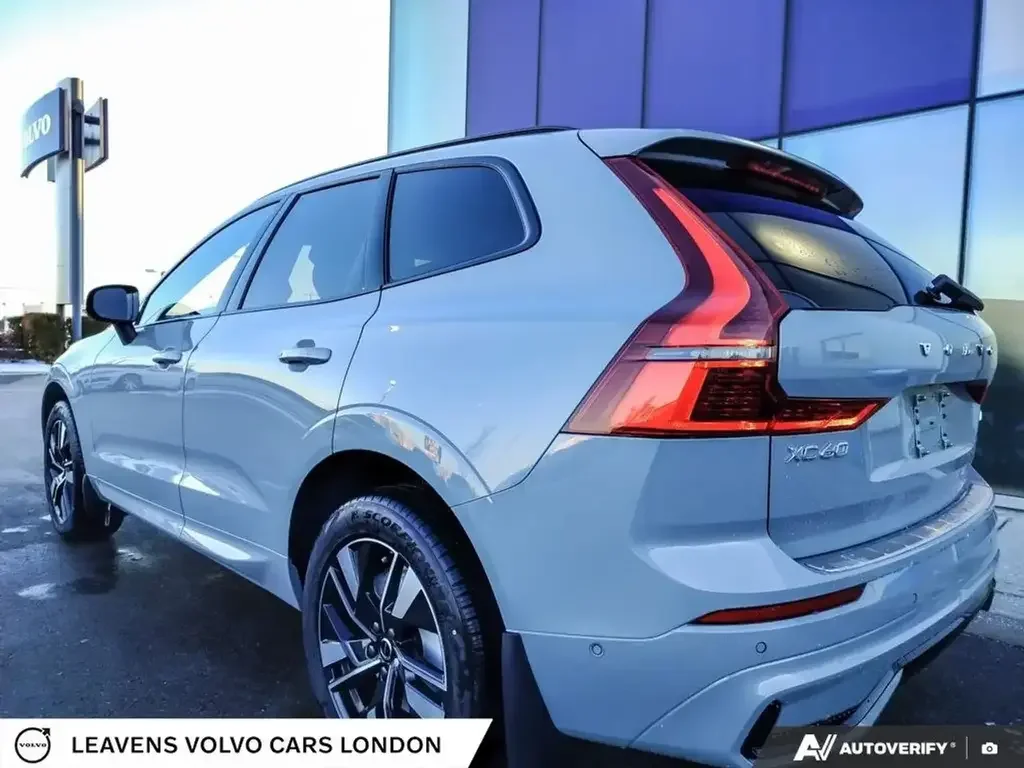 Volvo XC60 снимка Volvo XC60