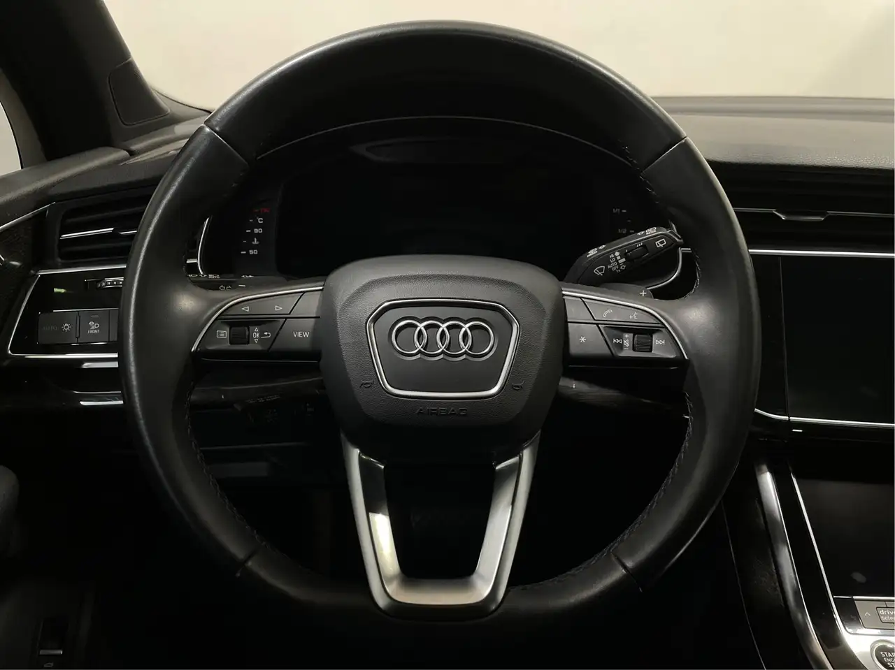 Audi Q7 photo Audi Q7