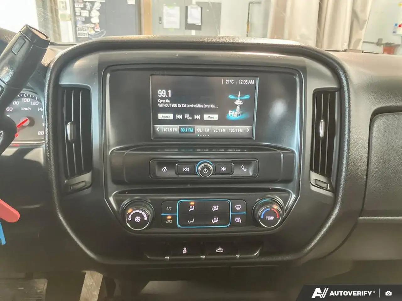 Chevrolet Silverado 1500 снимка Chevrolet Silverado 1500