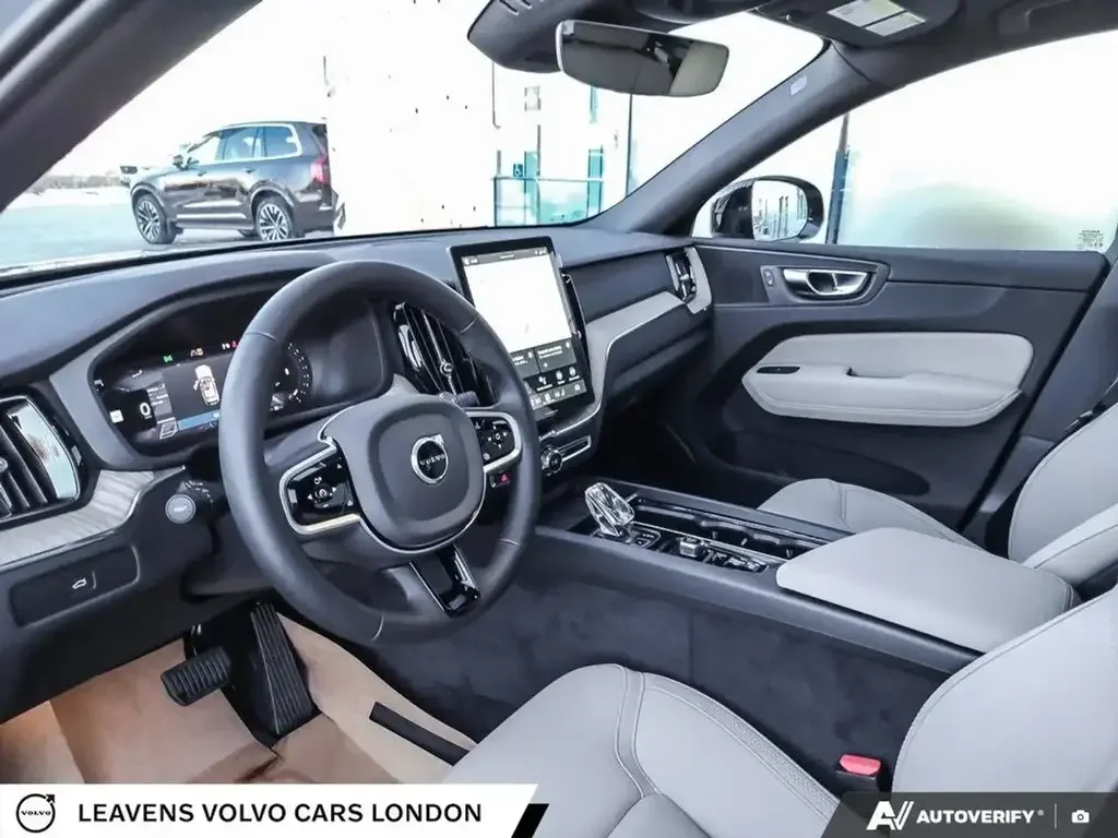 Volvo XC60 снимка Volvo XC60