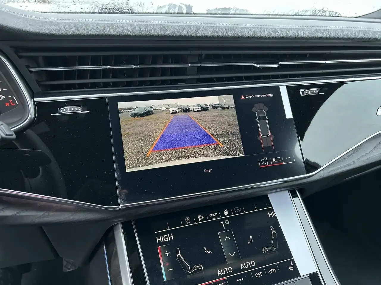Audi Q7 снимка Audi Q7