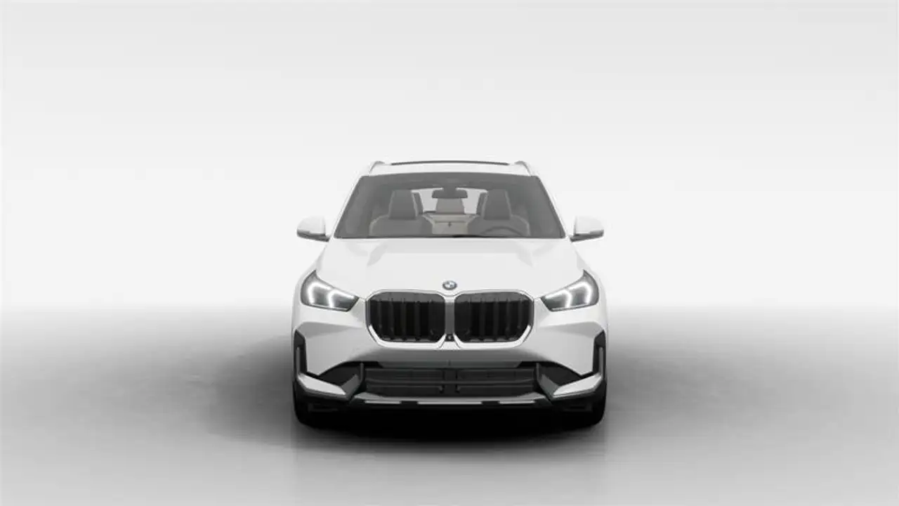 BMW X1 снимка BMW X1