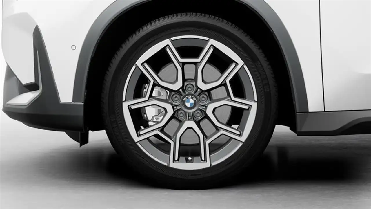 BMW X1 снимка BMW X1
