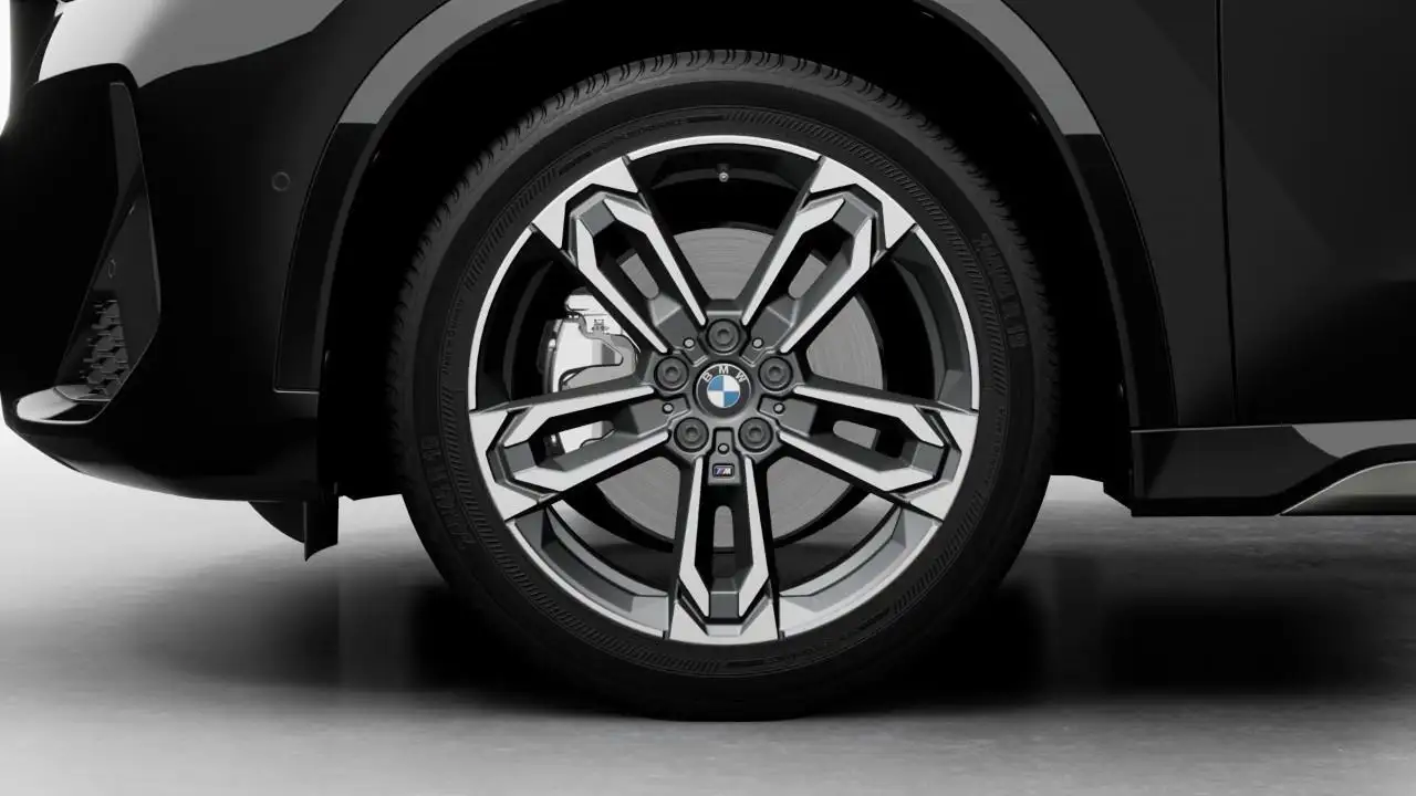 BMW X1 photo BMW X1