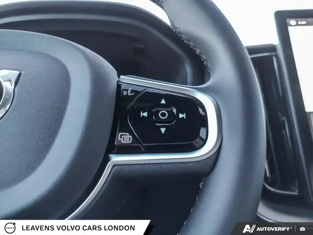 Volvo XC60 снимка Volvo XC60