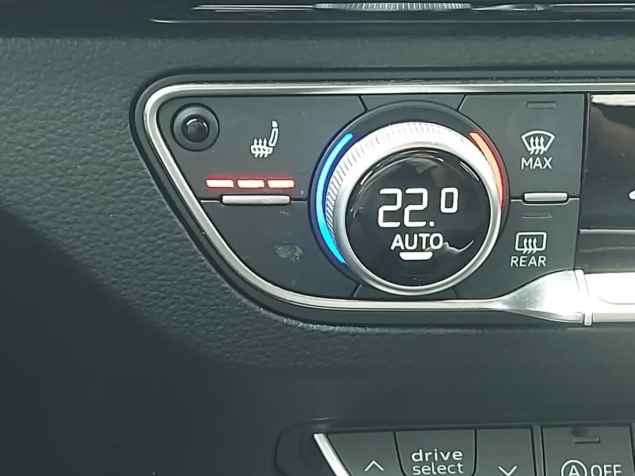 Audi Q5 снимка Audi Q5