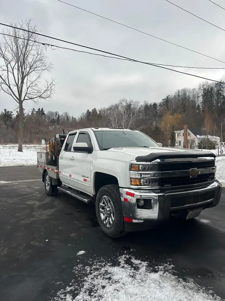 Chevrolet Silverado 2500 photo Chevrolet Silverado 2500