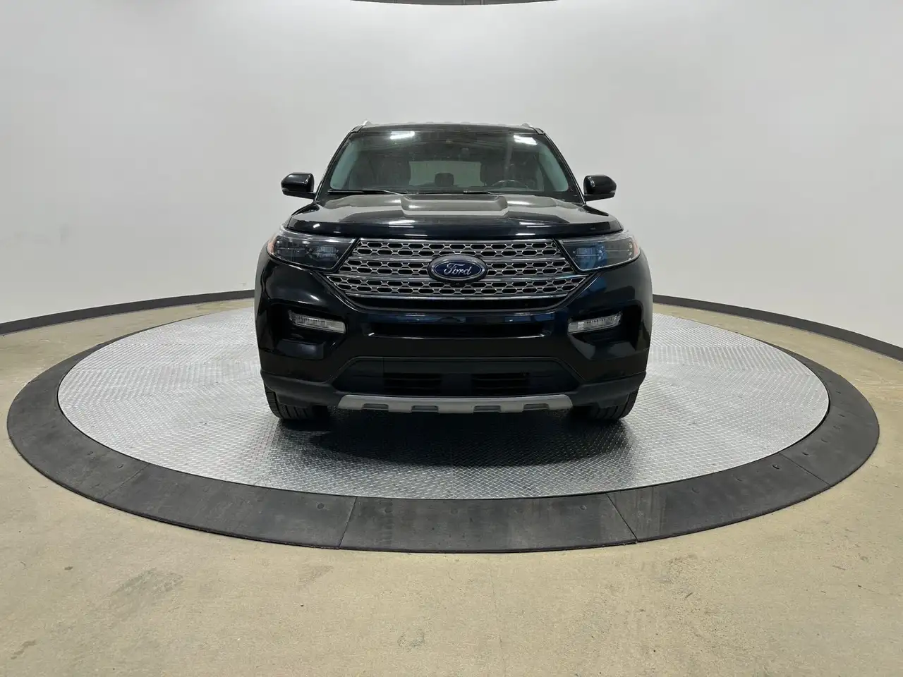 Ford Explorer photo Ford Explorer
