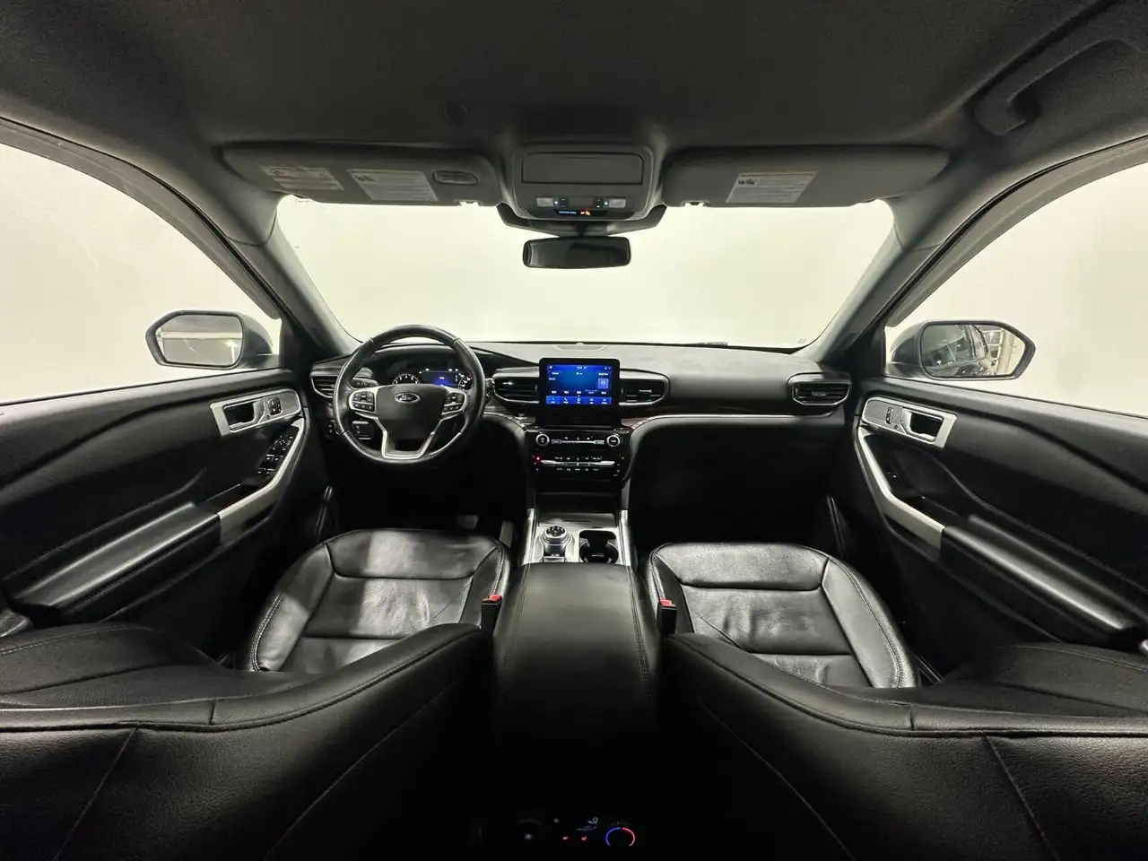 Ford Explorer photo Ford Explorer