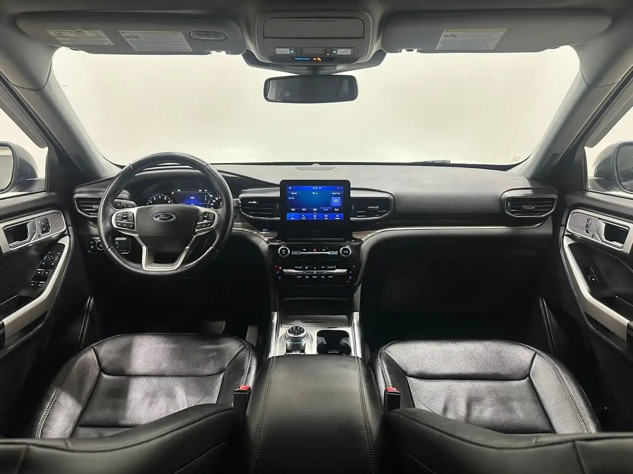 Ford Explorer photo Ford Explorer