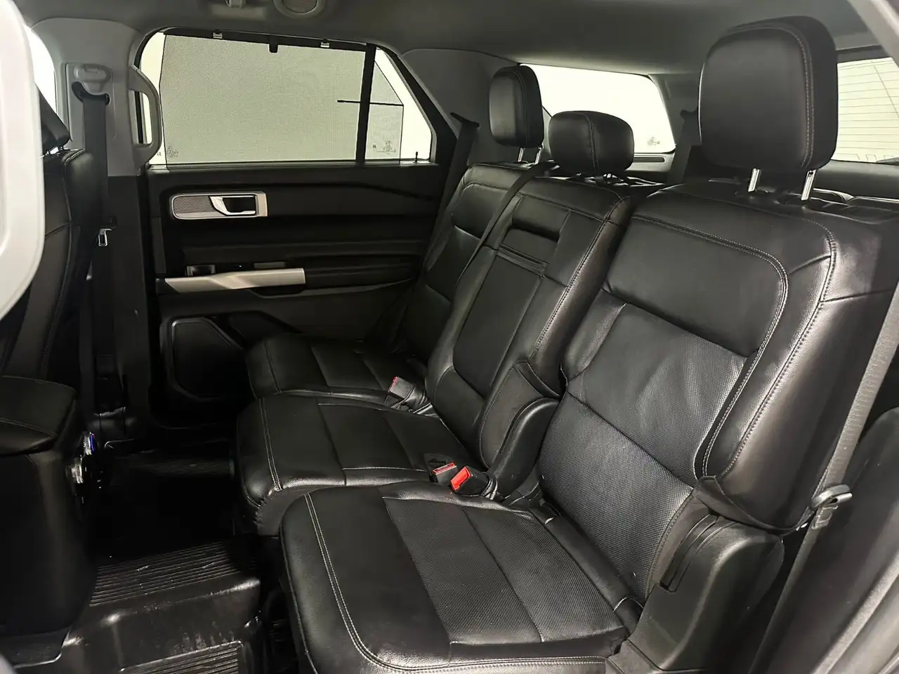 Ford Explorer photo Ford Explorer