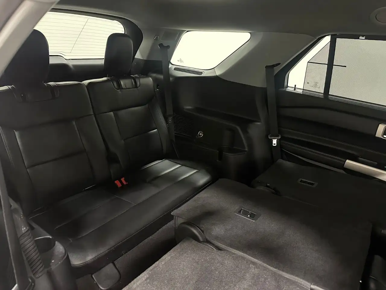 Ford Explorer photo Ford Explorer