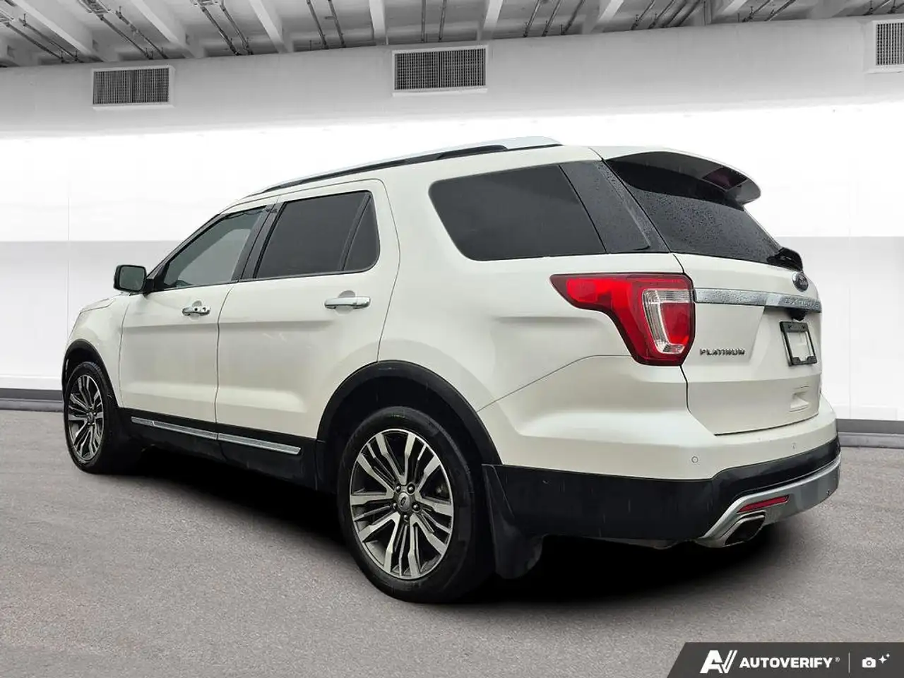 Ford Explorer photo Ford Explorer