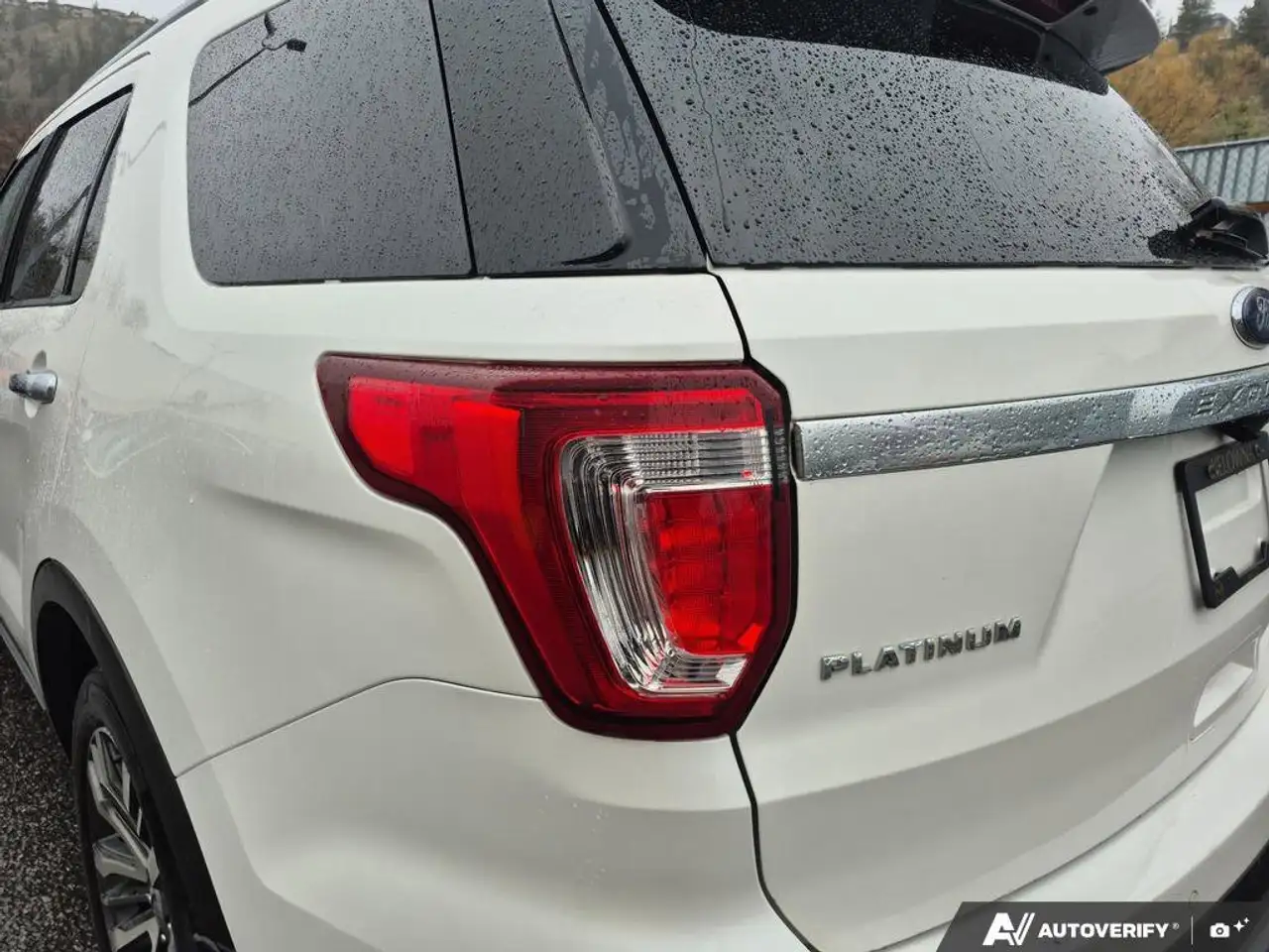 Ford Explorer photo Ford Explorer