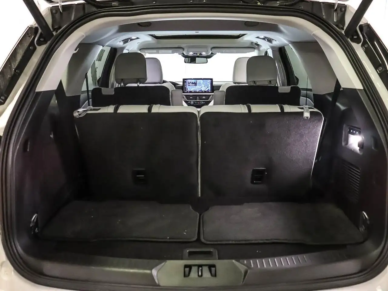 Ford Explorer photo Ford Explorer