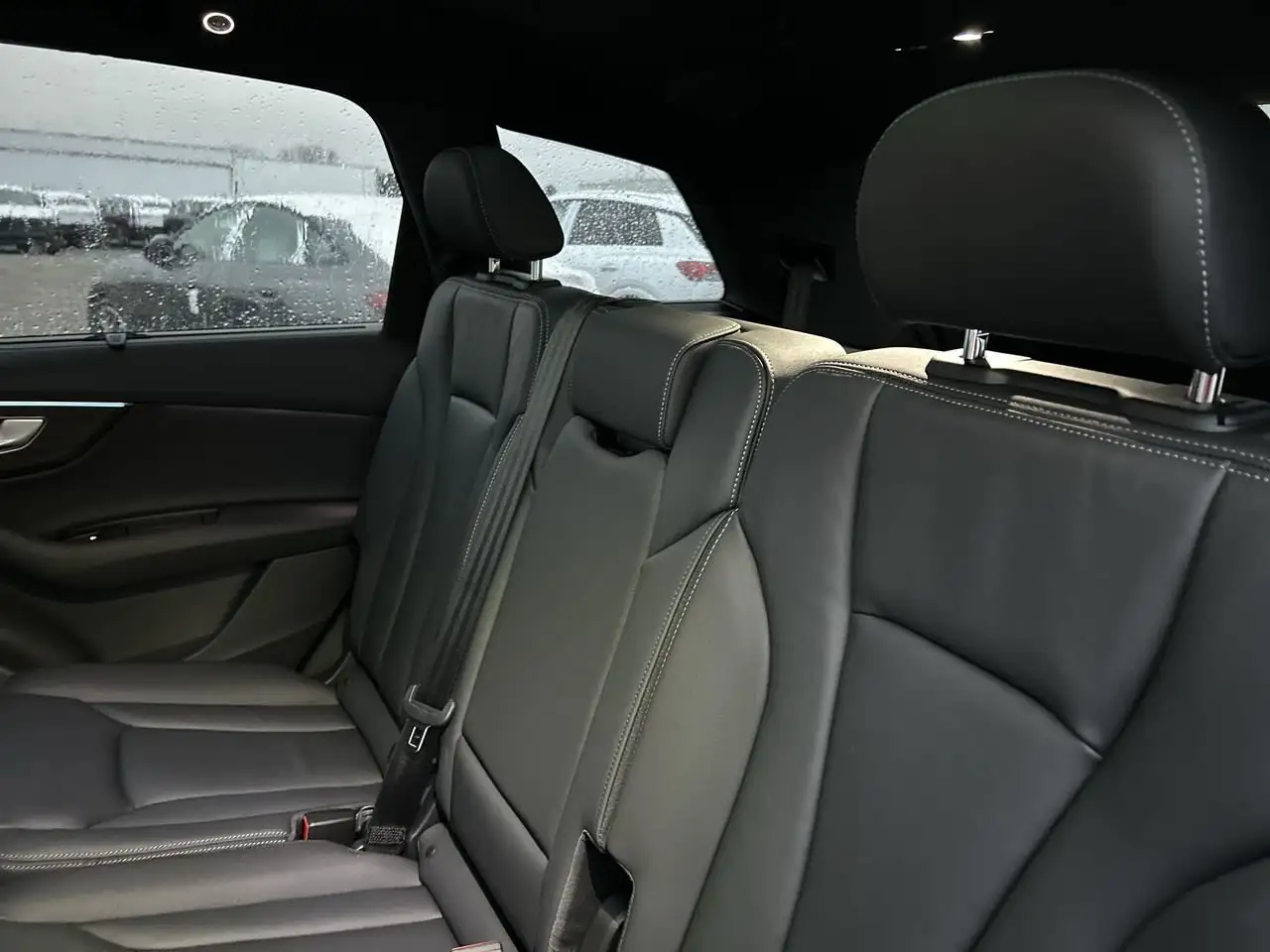 Audi Q7 снимка Audi Q7