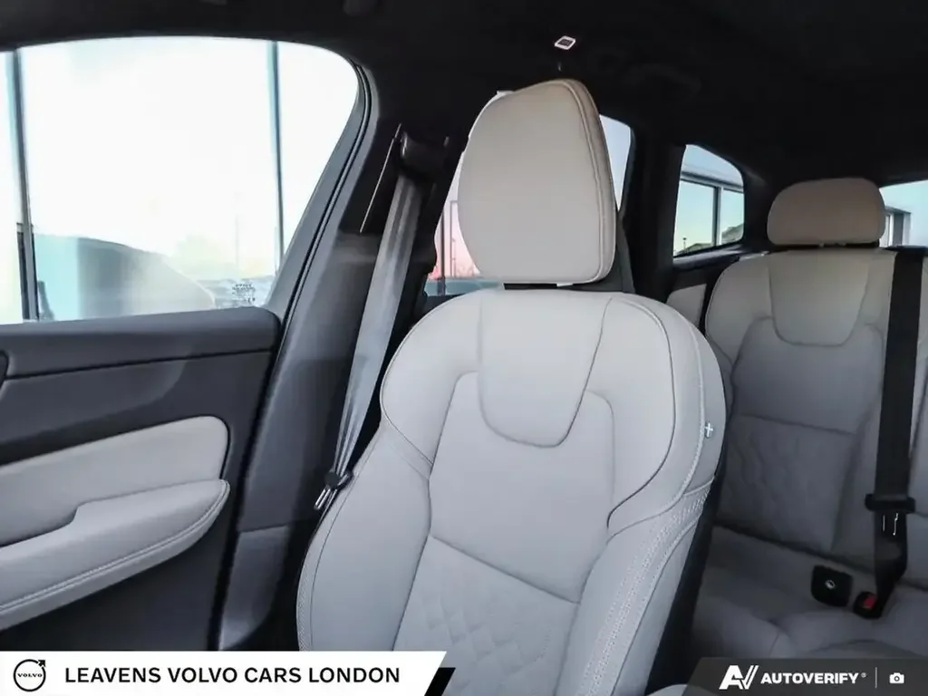 Volvo XC60 снимка Volvo XC60