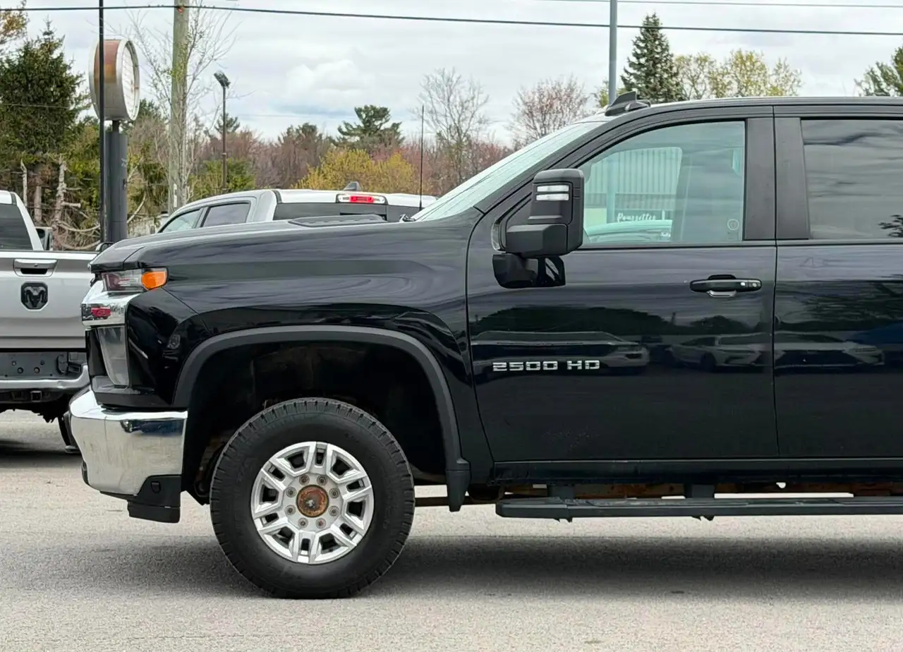 Chevrolet Silverado 2500 снимка Chevrolet Silverado 2500