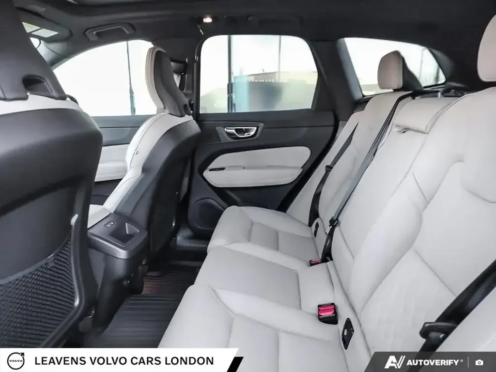 Volvo XC60 снимка Volvo XC60