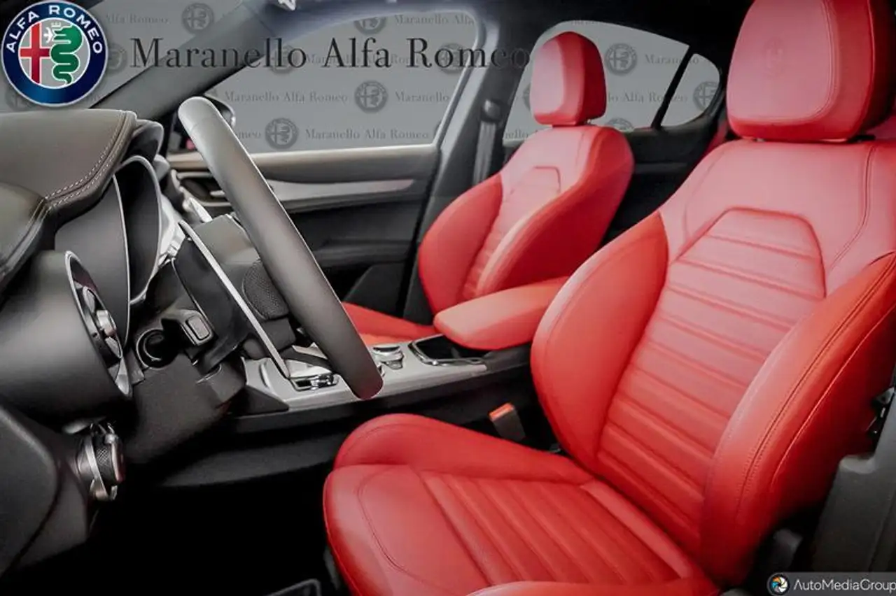 Alfa Romeo Stelvio снимка Alfa Romeo Stelvio