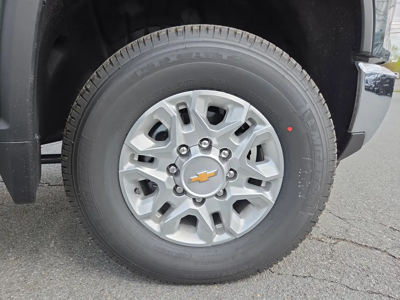Chevrolet Silverado 2500 photo Chevrolet Silverado 2500