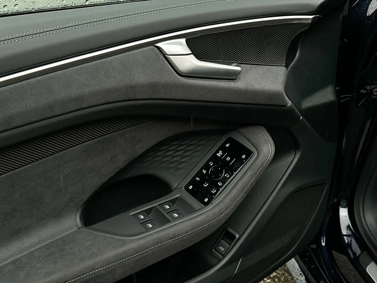 Audi A6 снимка Audi A6