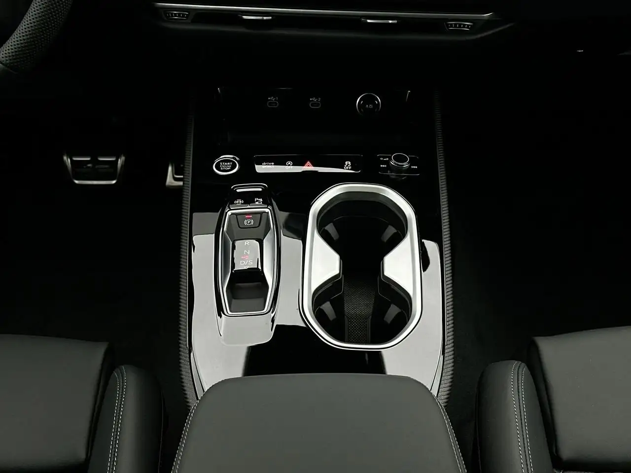 Audi A6 снимка Audi A6