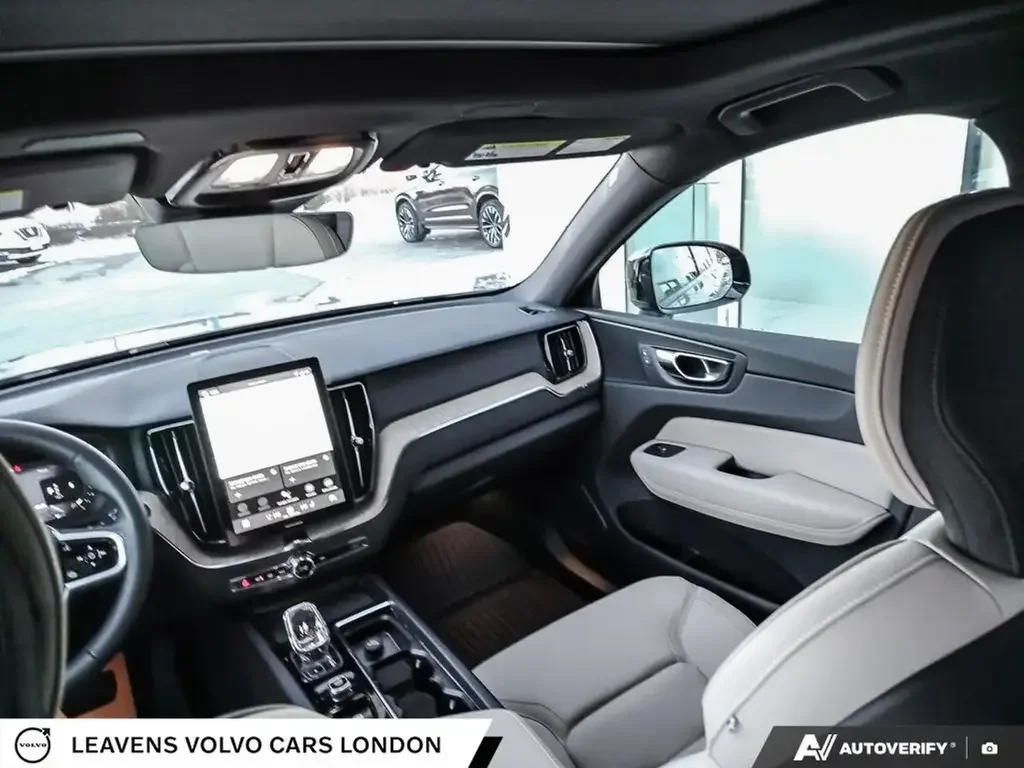 Volvo XC60 снимка Volvo XC60