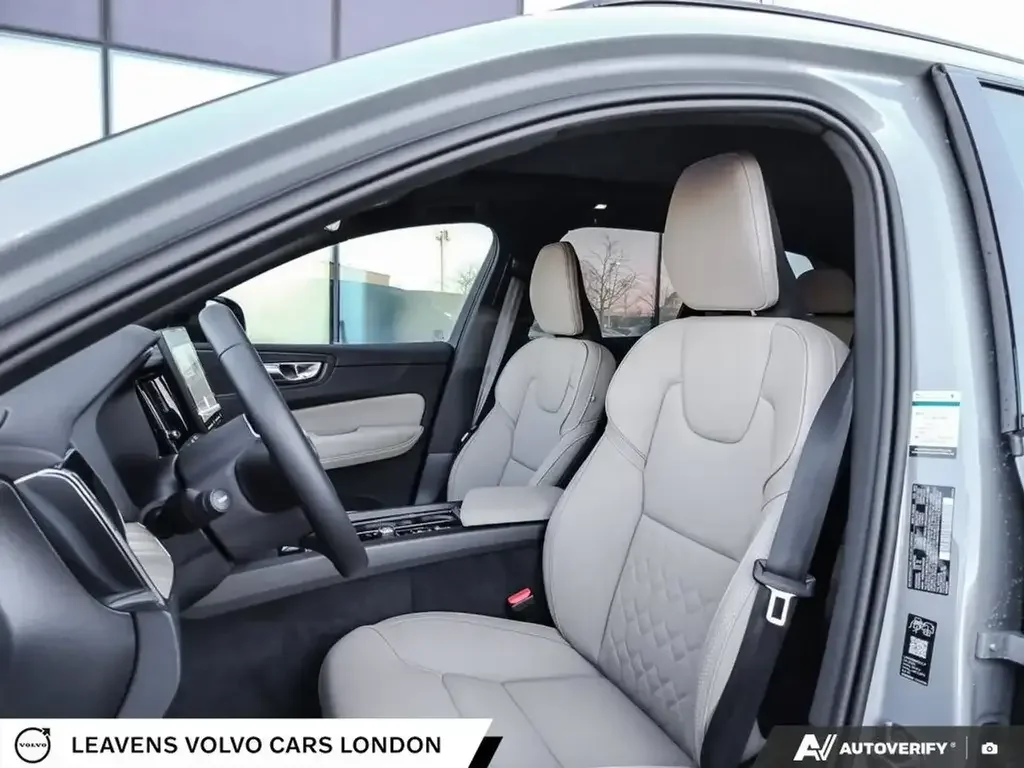 Volvo XC60 снимка Volvo XC60