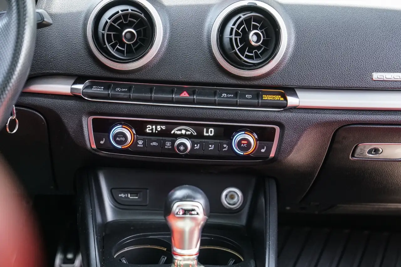 Audi S3 снимка Audi S3