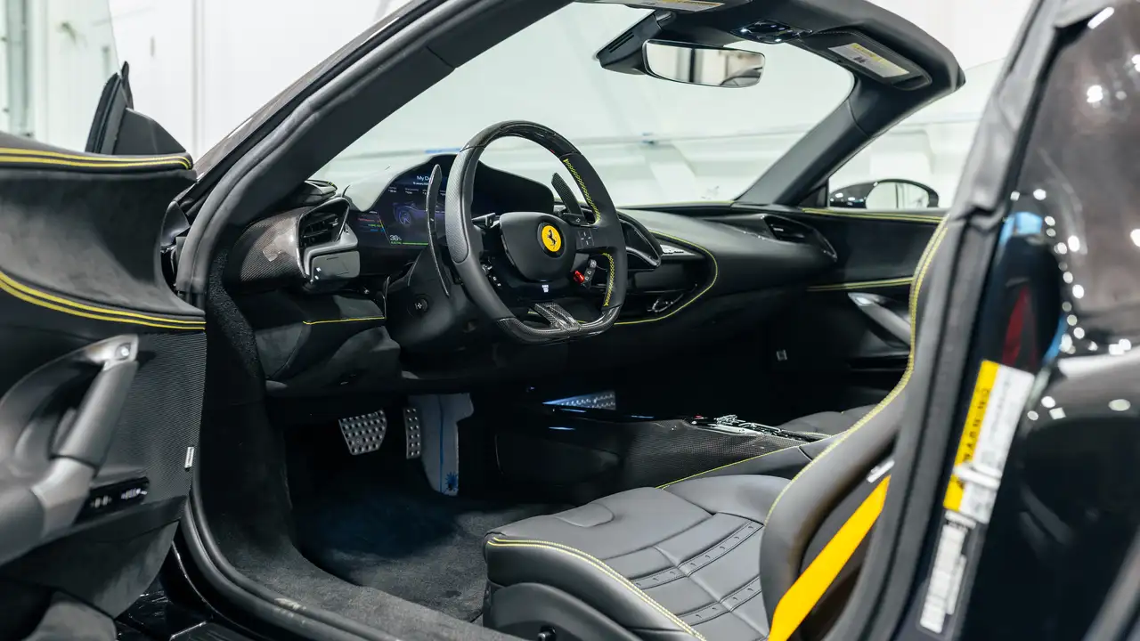 Ferrari SF90 Spider снимка Ferrari SF90 Spider