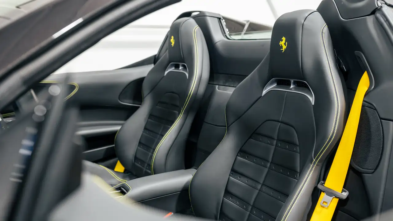 Ferrari SF90 Spider снимка Ferrari SF90 Spider